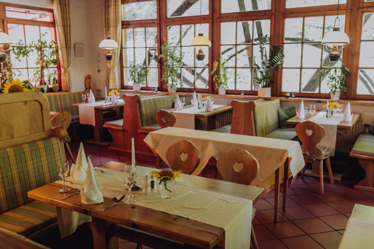 Hotel Zur Alten Muehle Neuenburg  Buitenkant foto